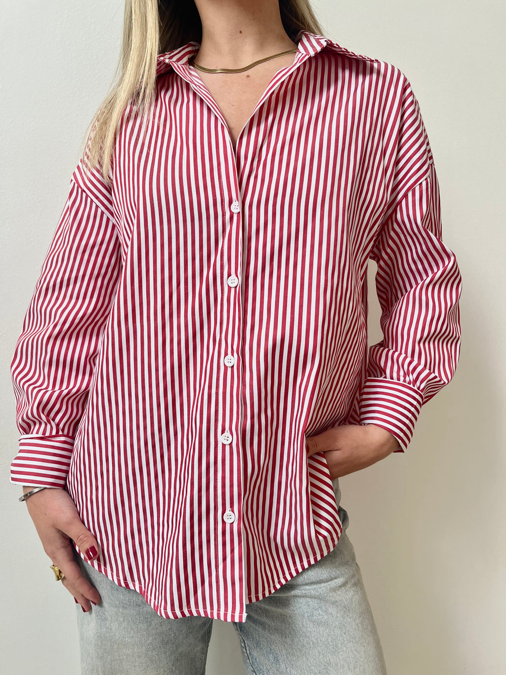 Camisa Roja con lineas