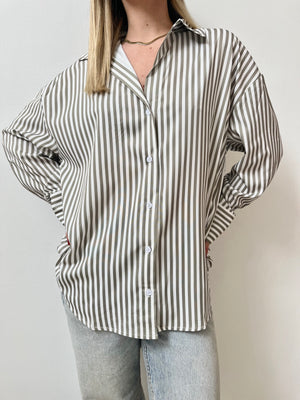 Camisa Beige con lineas