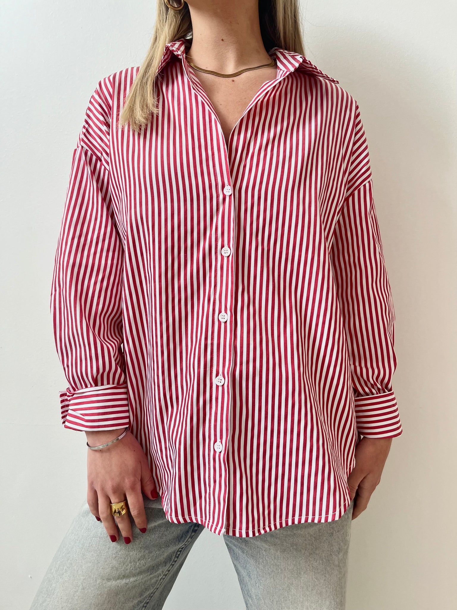 Camisa Roja con lineas