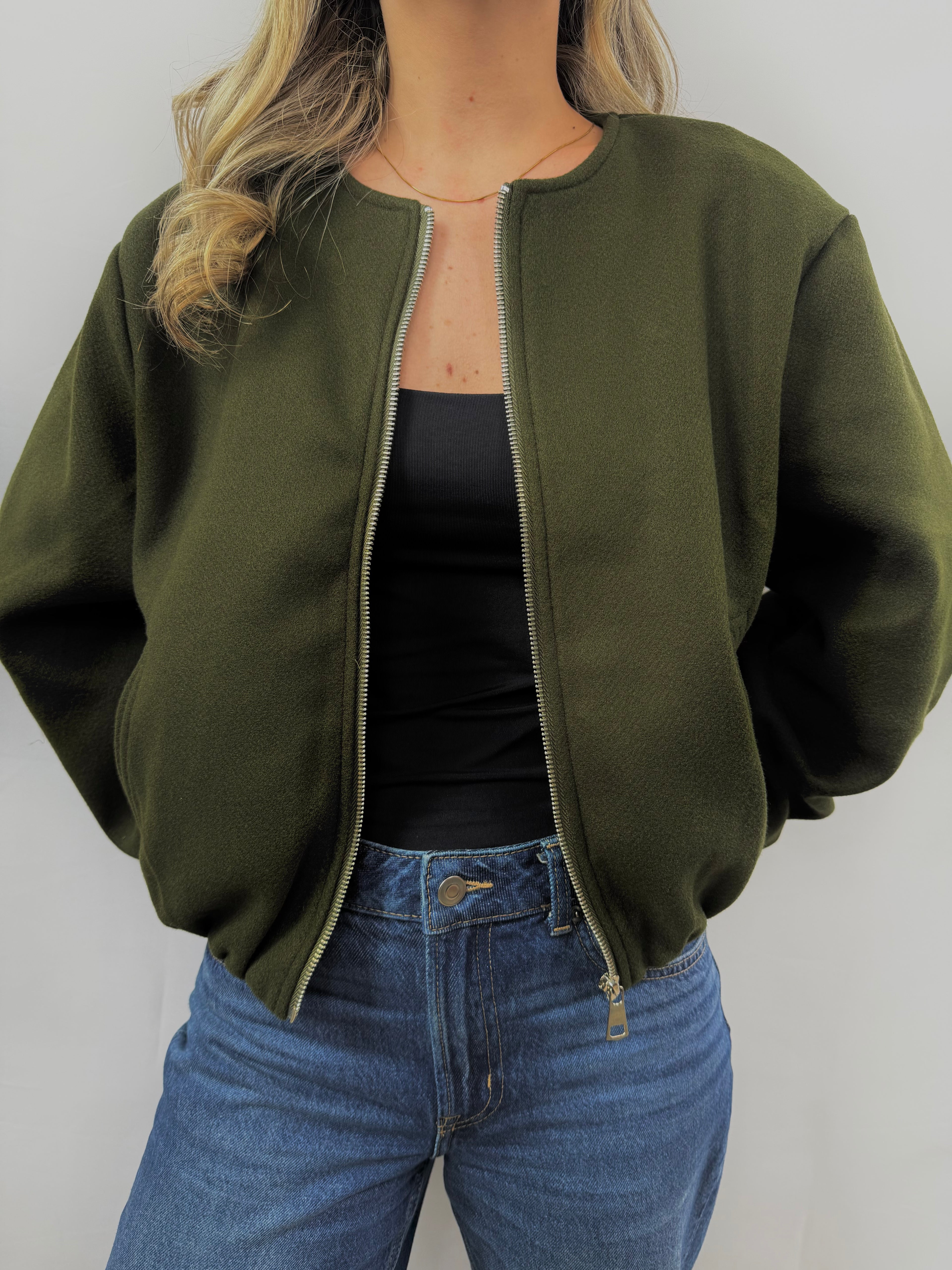 Bomber Ampuero