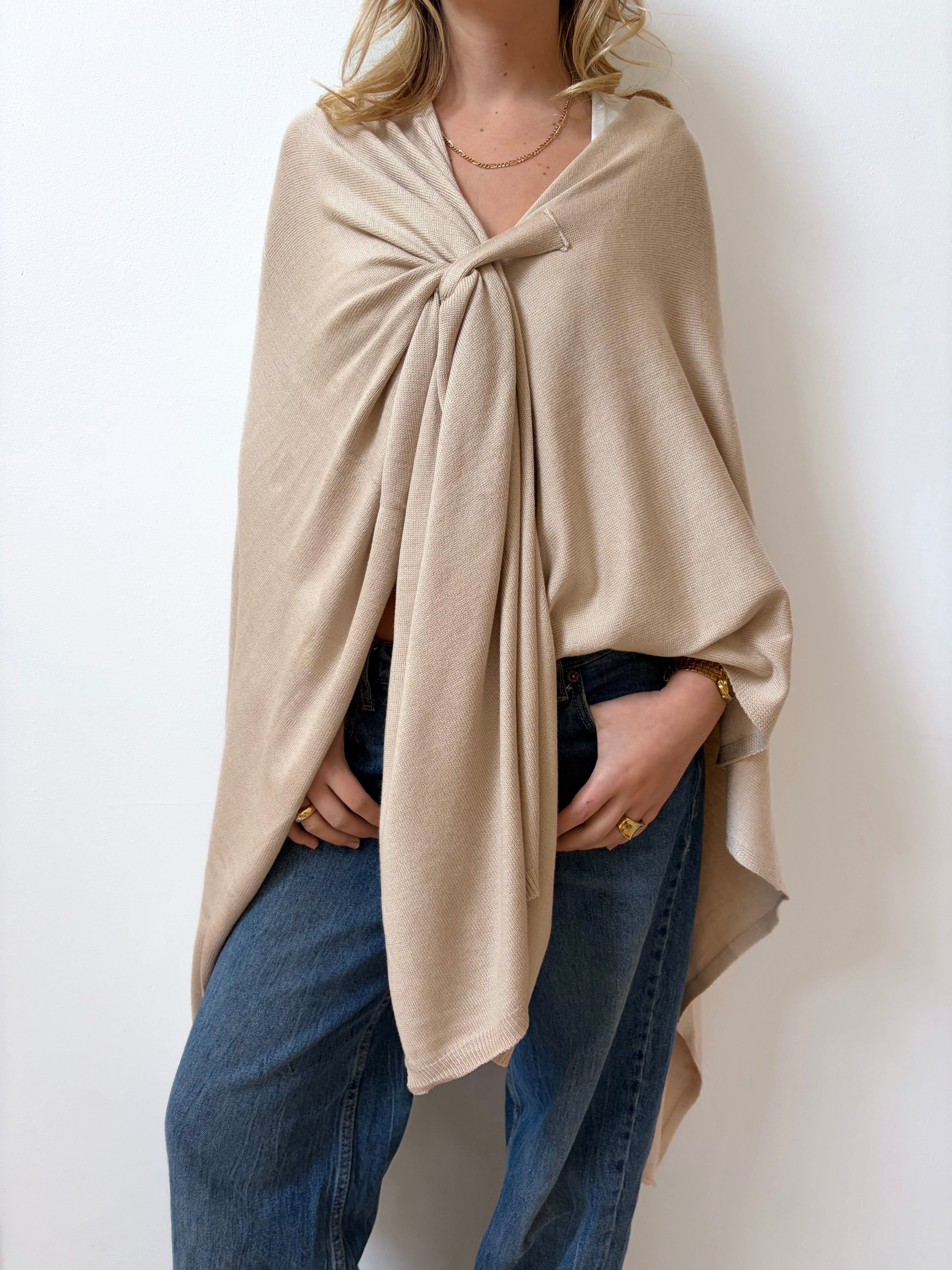 Poncho Cruzado Beige