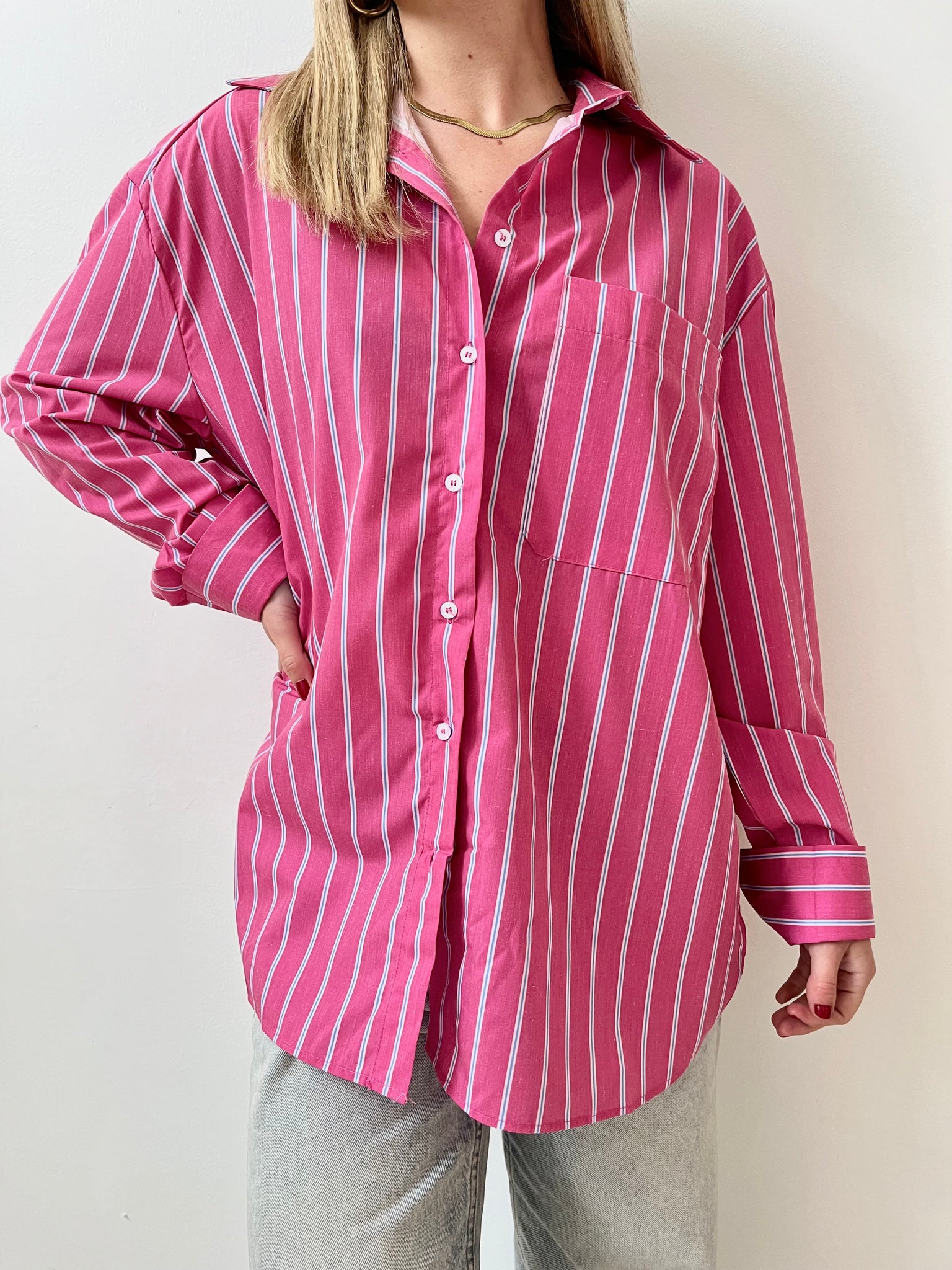 Camisa Fucsia con Lineas